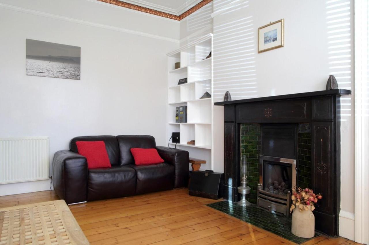Central And Spacious 2 Bedroom Flat With Garden 爱丁堡 外观 照片
